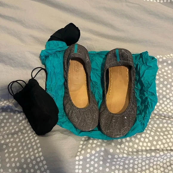 Tieks Gray patent croc size 8 like new - Picture 5 of 5